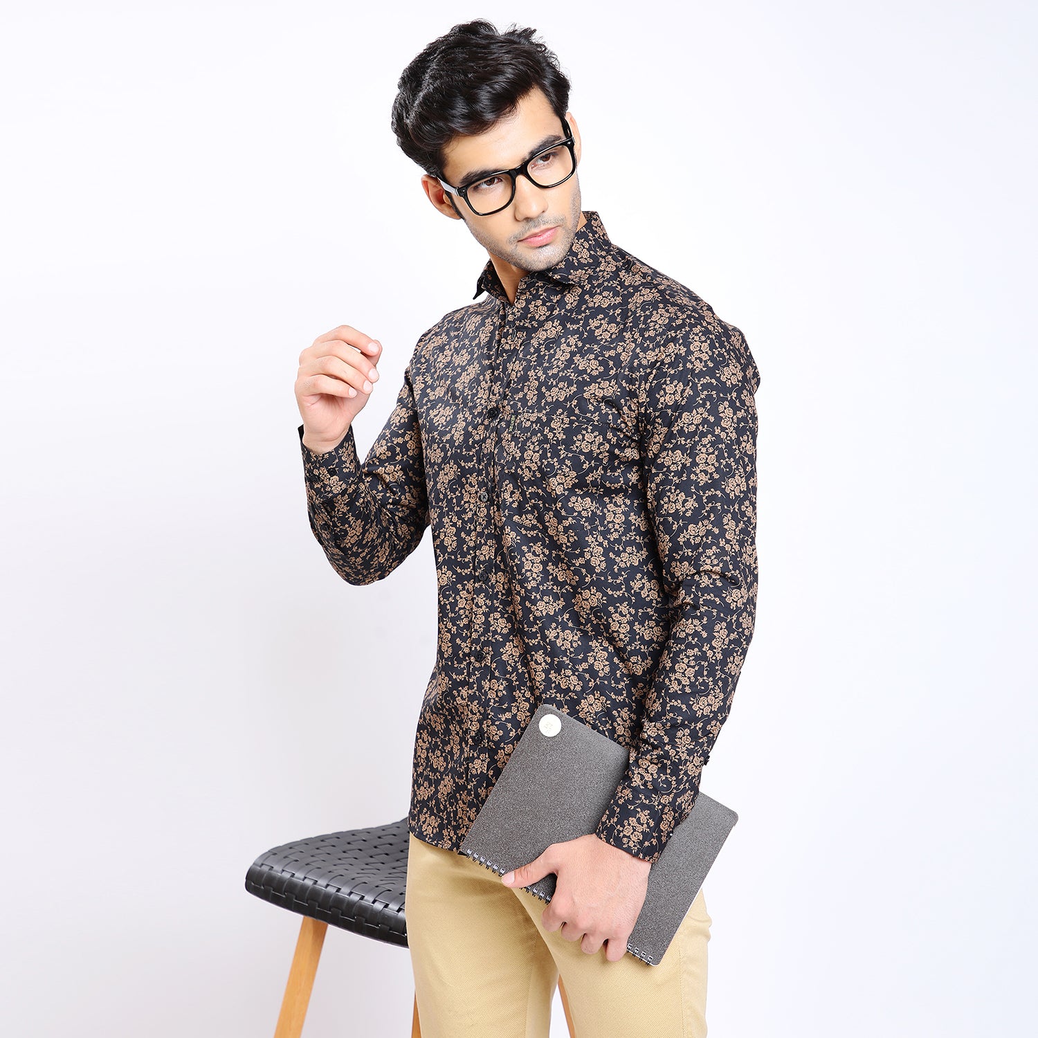 Mentoos Men's Black Flower Print Casual Shirt - Cotton Fabric